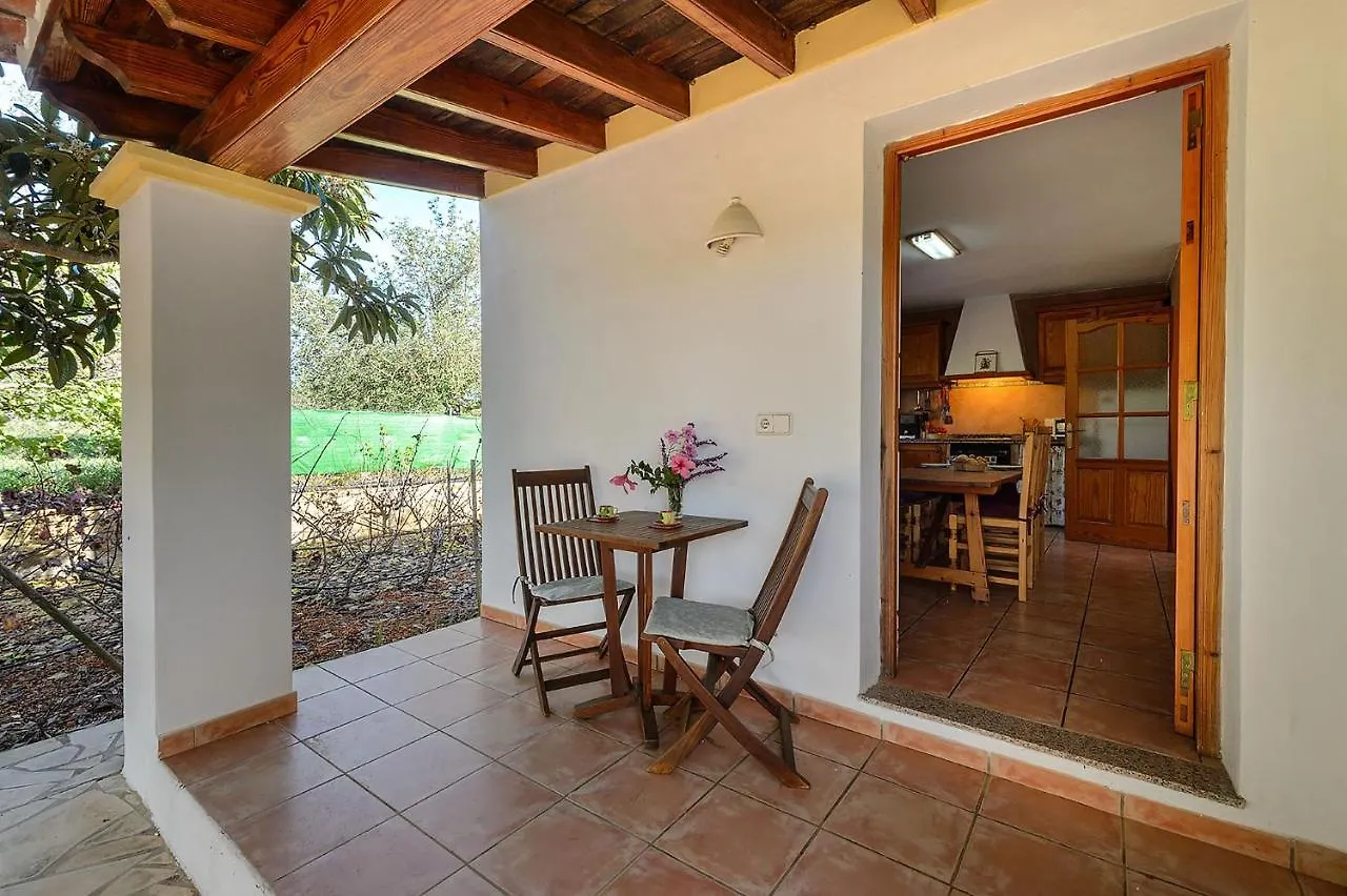 Villa Can Turrent Sant Carles de Peralta